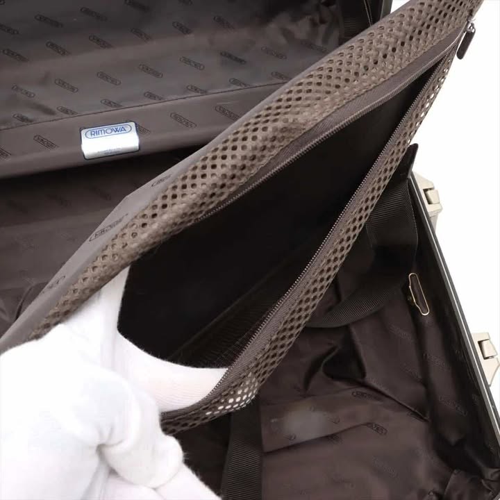 RIMOWA Topaz Titanium 923.53.03.4 34L 4-Wheel Cabin-Approved Champagne Gold 7-12-615