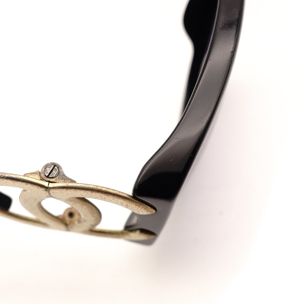 CHANEL Coco Mark Sunglasses Black Non-Prescription 02461 94305 CC Logo Gold Hardware 7-10-331