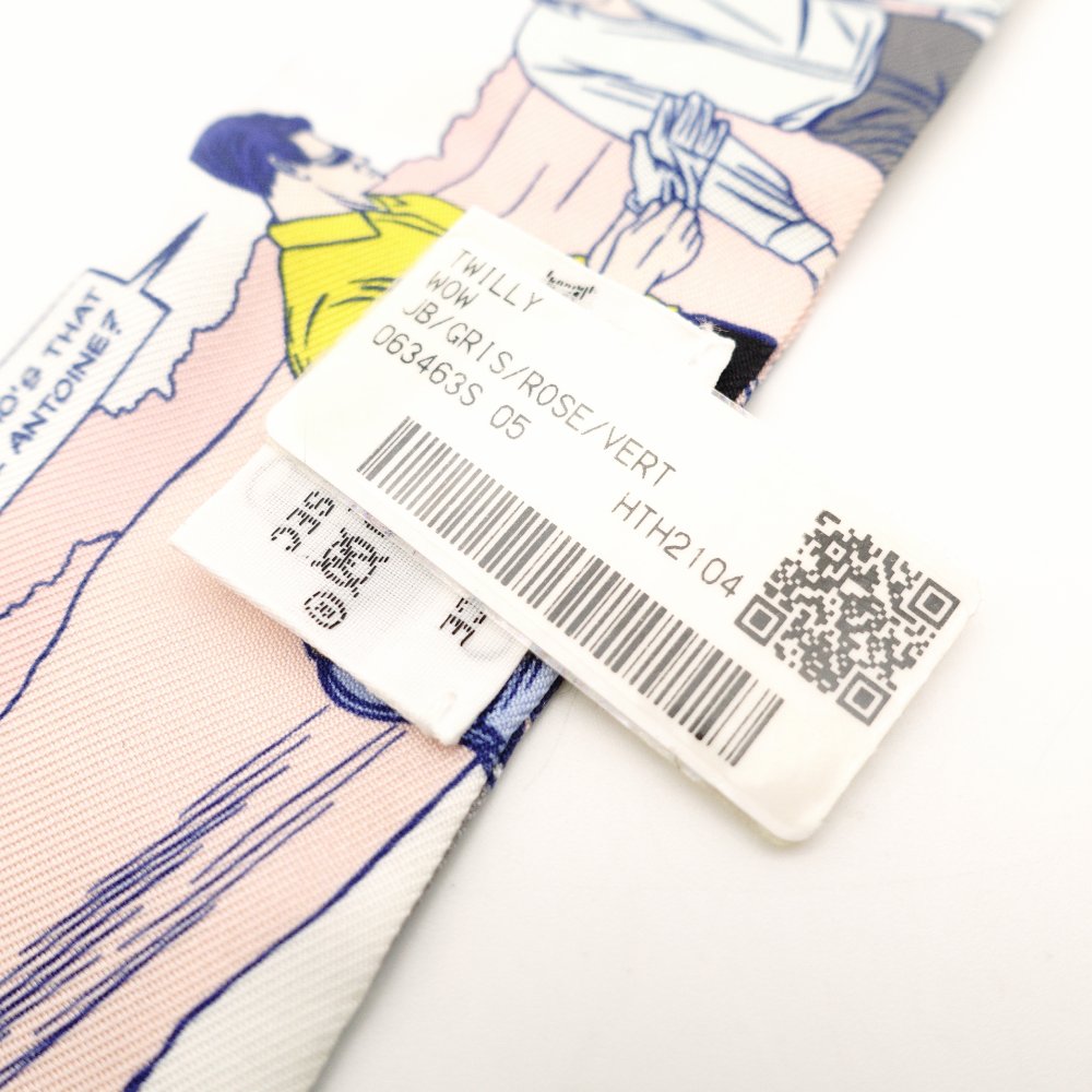 unused Hermès Twilly WOW scarf. 100% silk. Multi-color. American comic print. Comes with box. 7-6-413-1