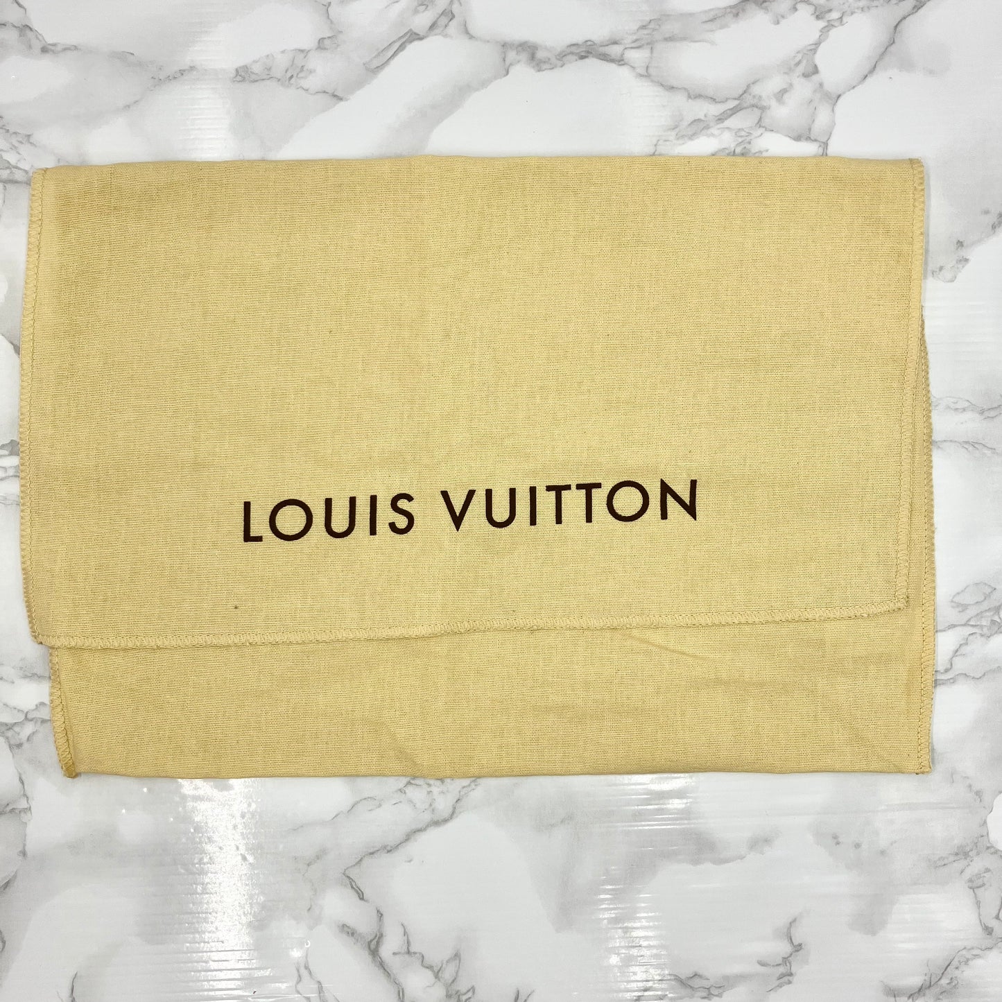 LOUIS VUITTON Vernis pasadena