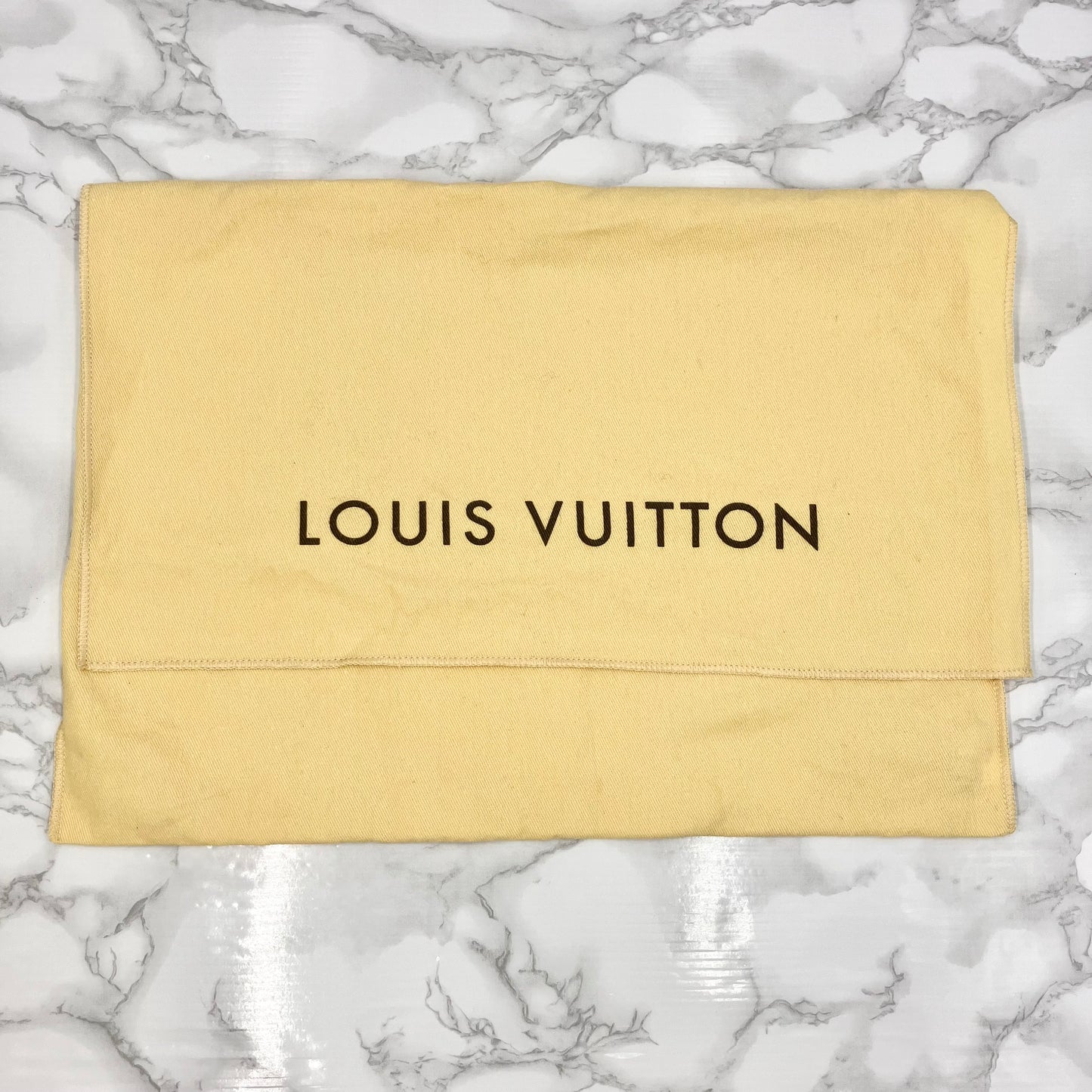 LOUIS VUITTON Epi Alma BB