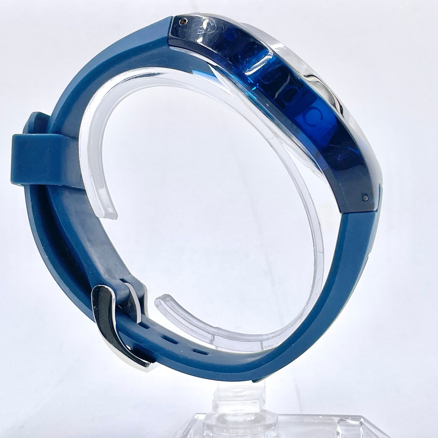 GUCCI 137.1 sink watch