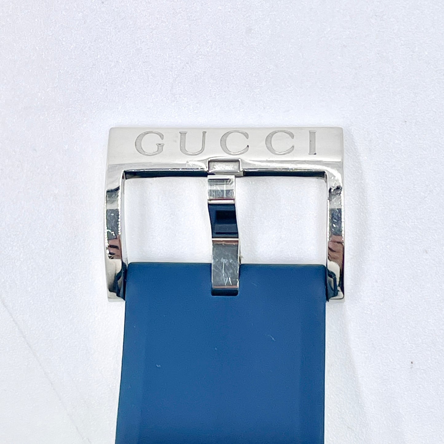 GUCCI 137.1 sink watch