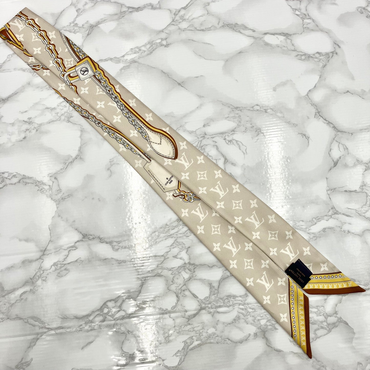 LOUIS VUITTON Twilly