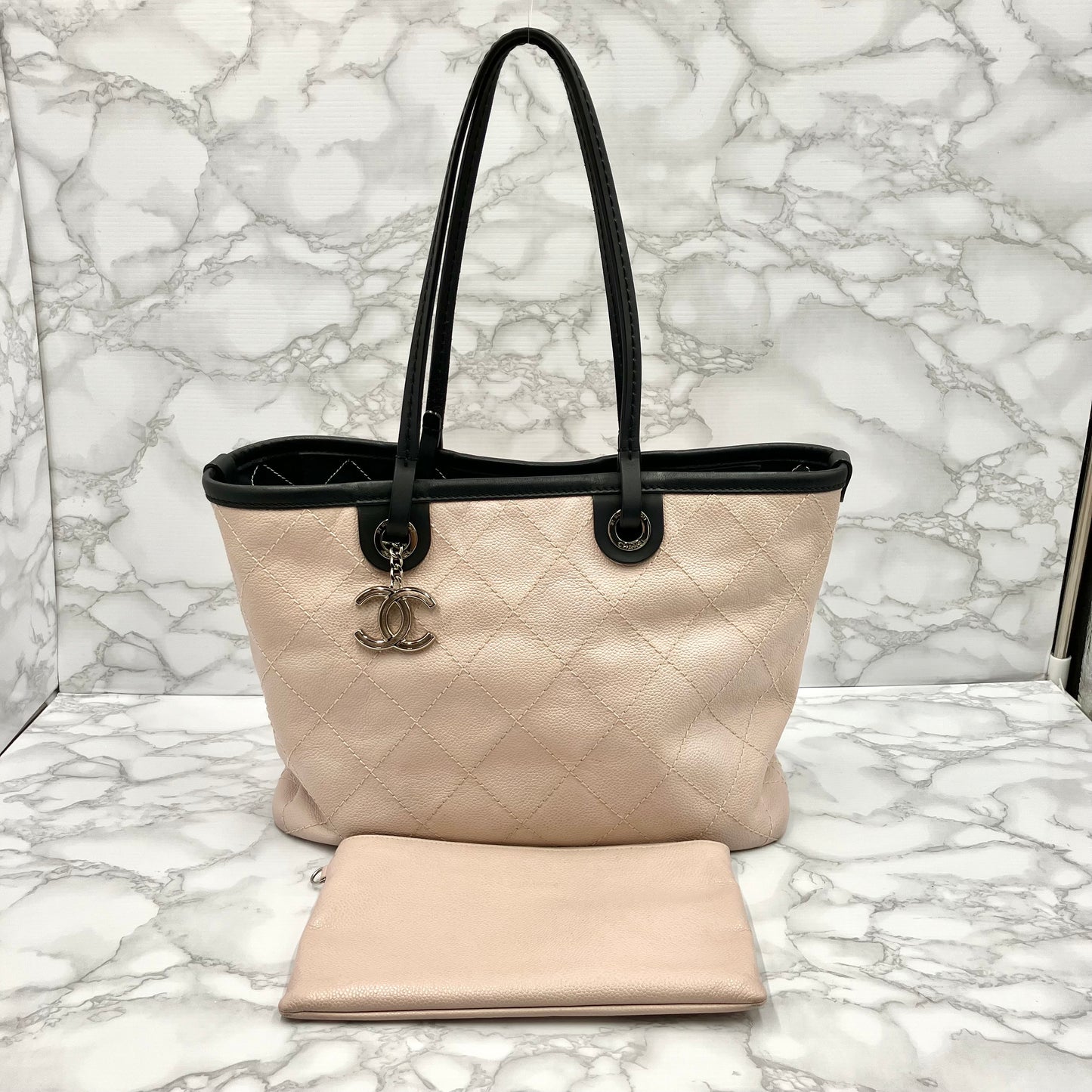 CHANEL Bicolore tote bag caviar skin