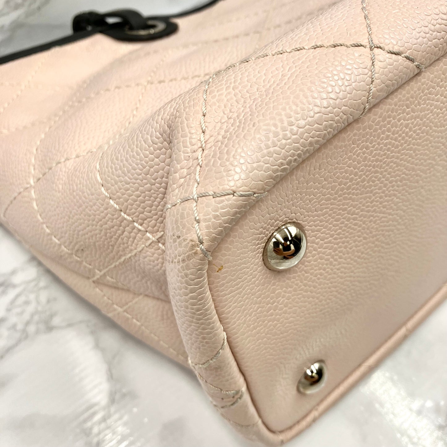 CHANEL Bicolore tote bag caviar skin