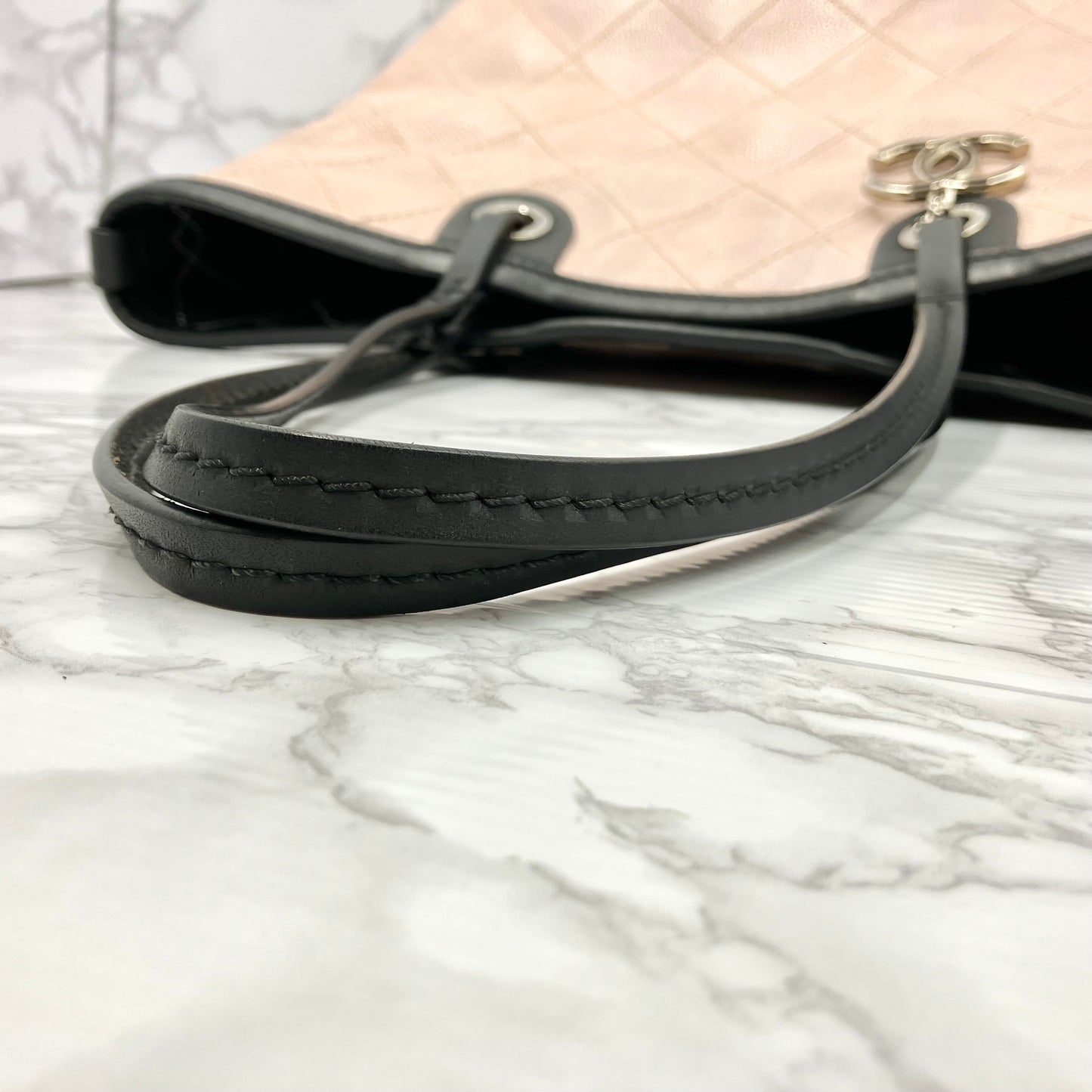CHANEL Bicolore tote bag caviar skin