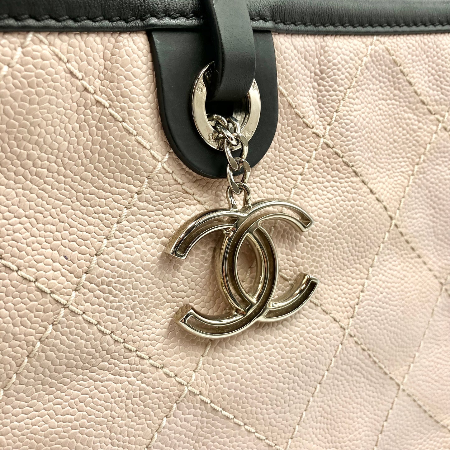 CHANEL Bicolore tote bag caviar skin