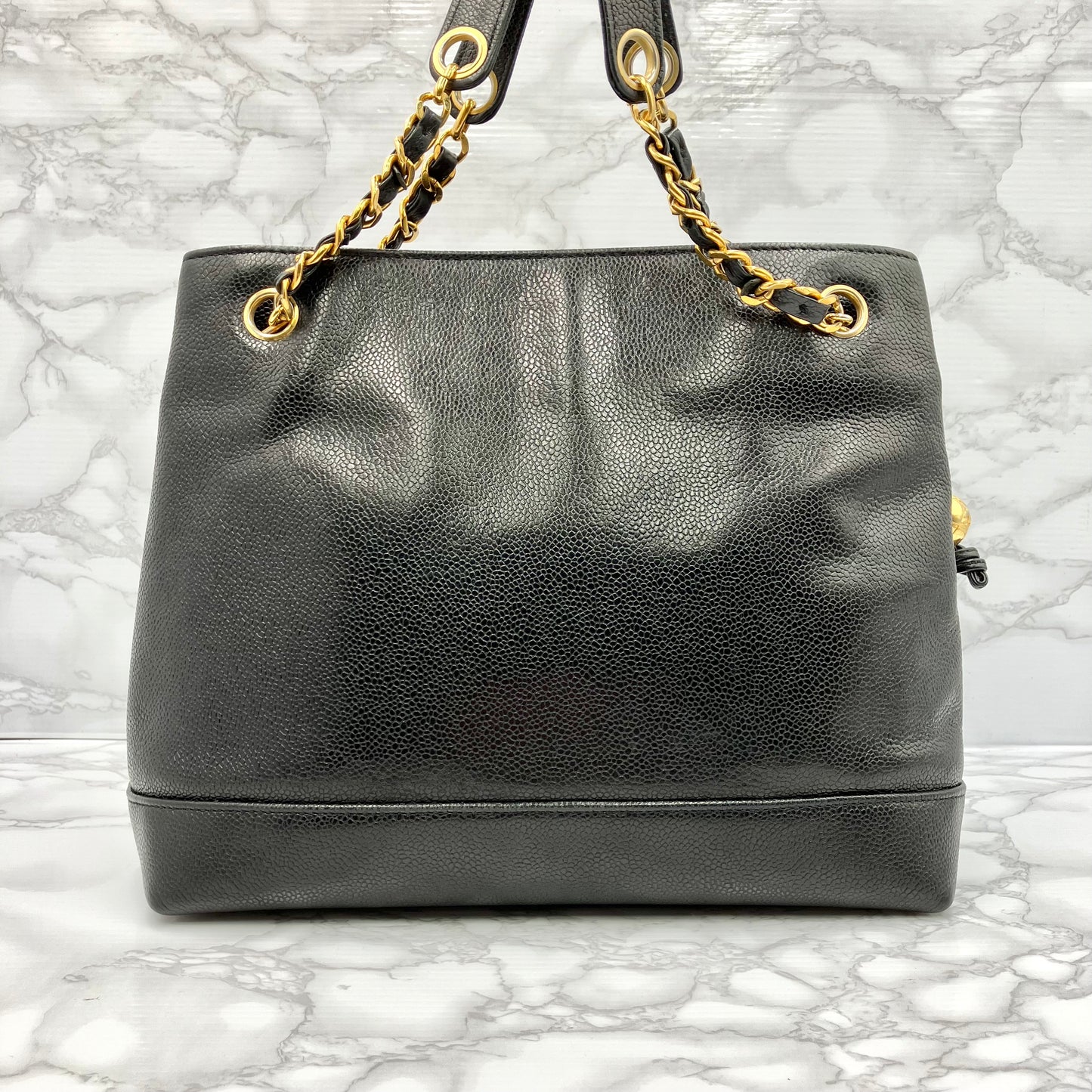CHANEL chain tote caviar