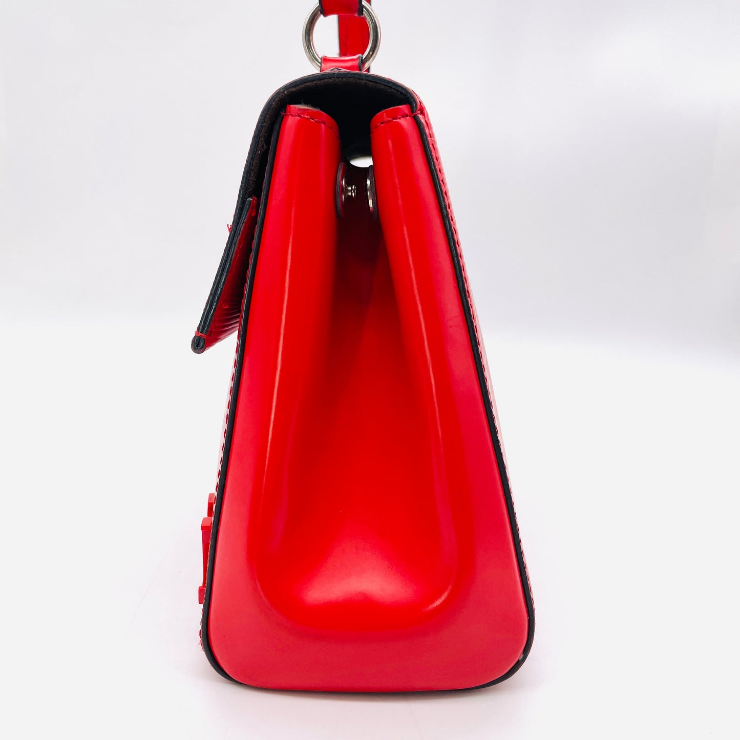 LOUIS VUITTON Epi Cluny BB
