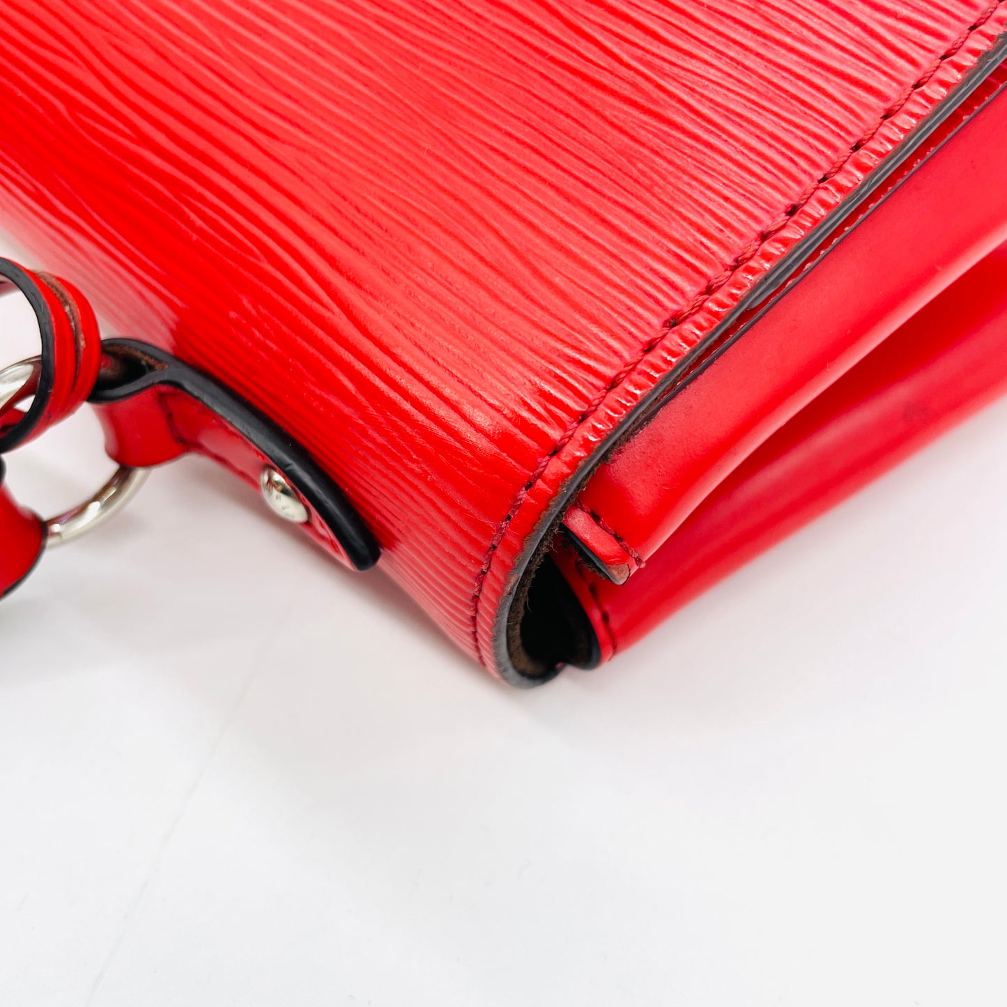 LOUIS VUITTON Epi Cluny BB