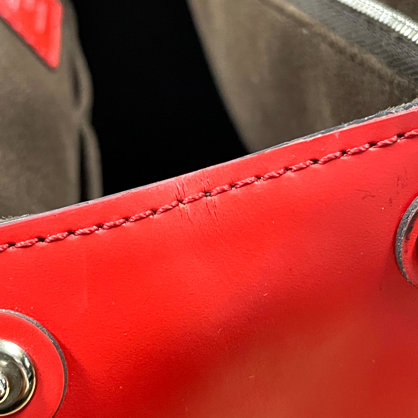 LOUIS VUITTON Epi Cluny BB