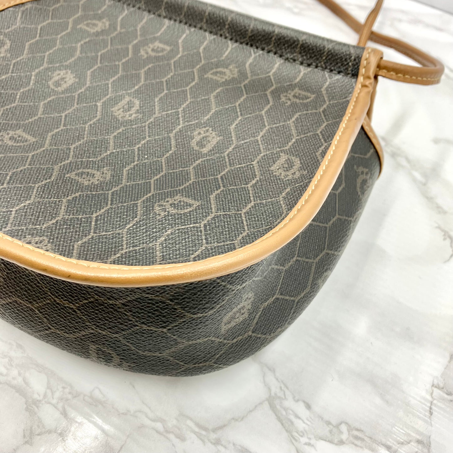 Christian Dior Honeycomb shoulder bag