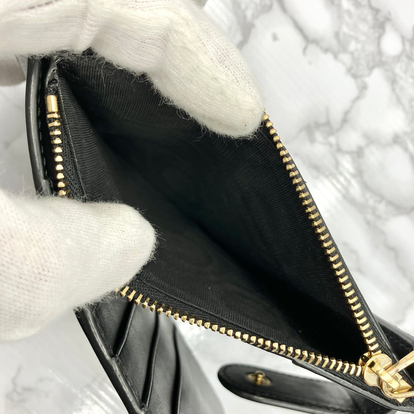 GUCCI leather card case