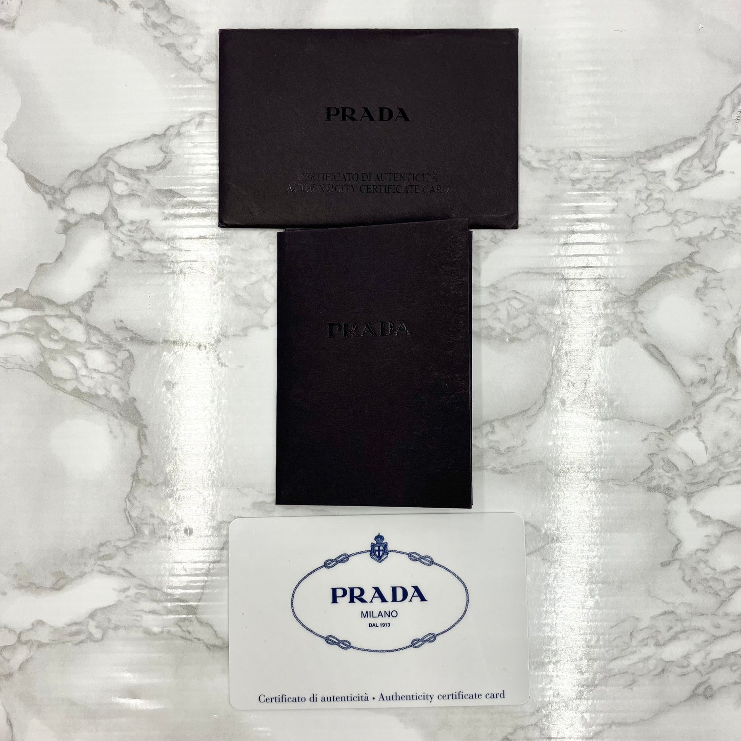 PRADA Canapa M