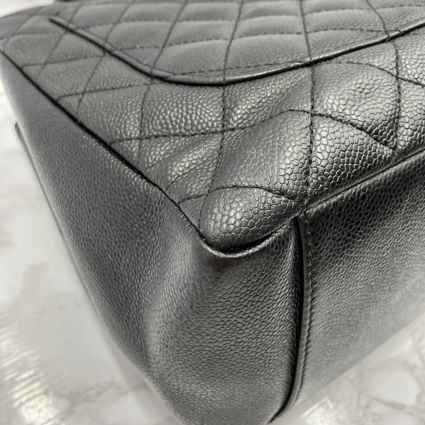 CHANEL GST Caviar skin chain tote
