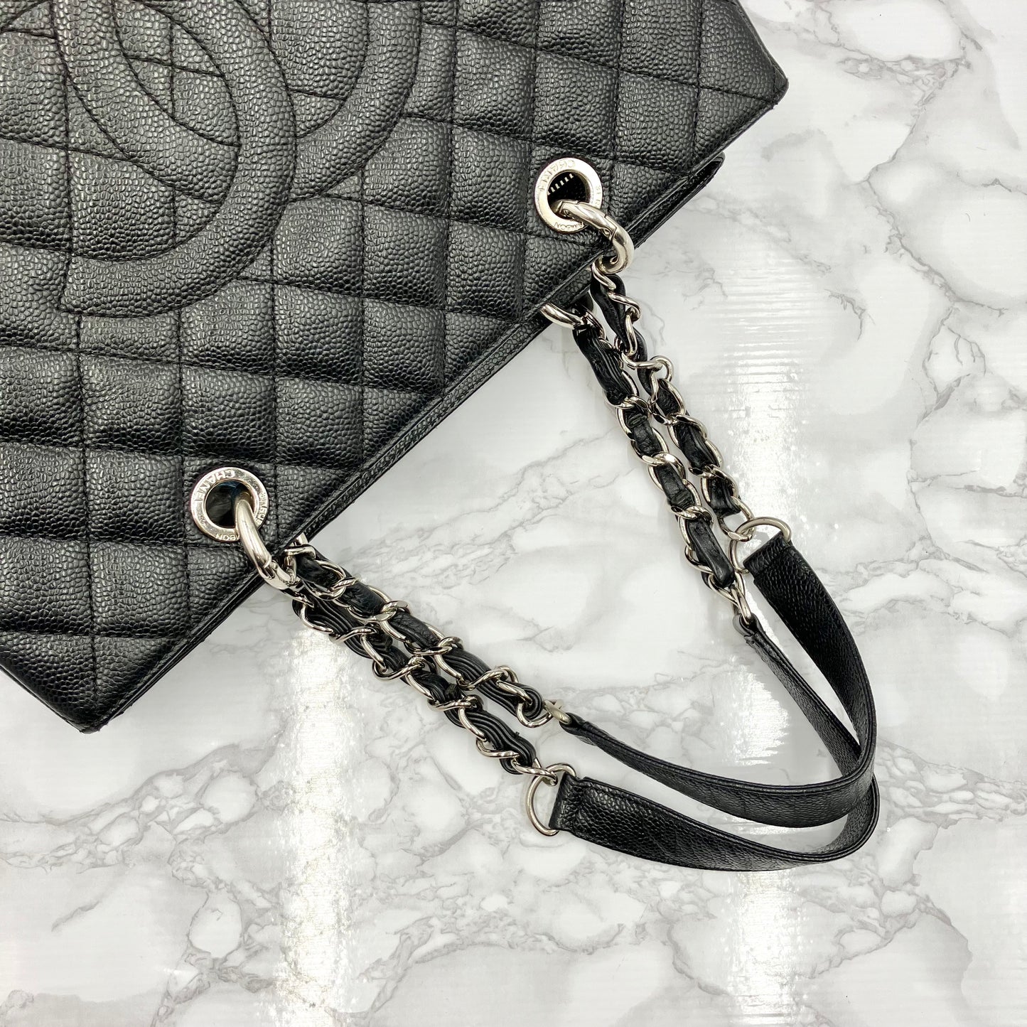 CHANEL GST Caviar skin chain tote