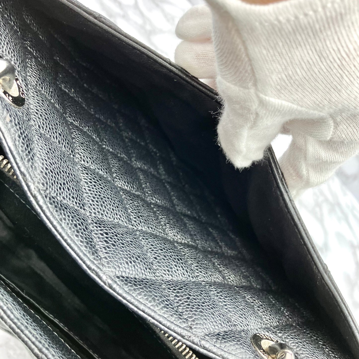 CHANEL GST Caviar skin chain tote