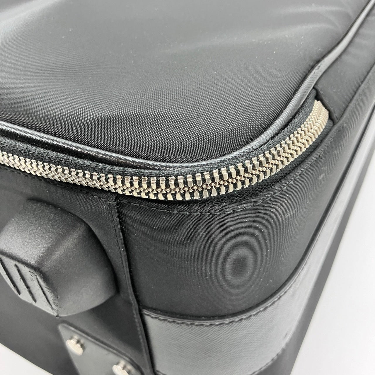 PRADA Carry case