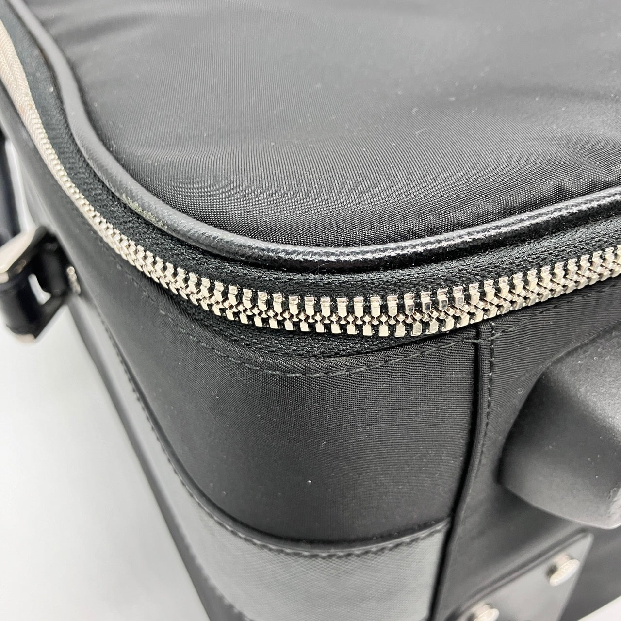 PRADA Carry case