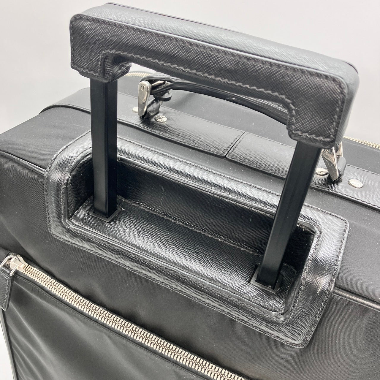 PRADA Carry case
