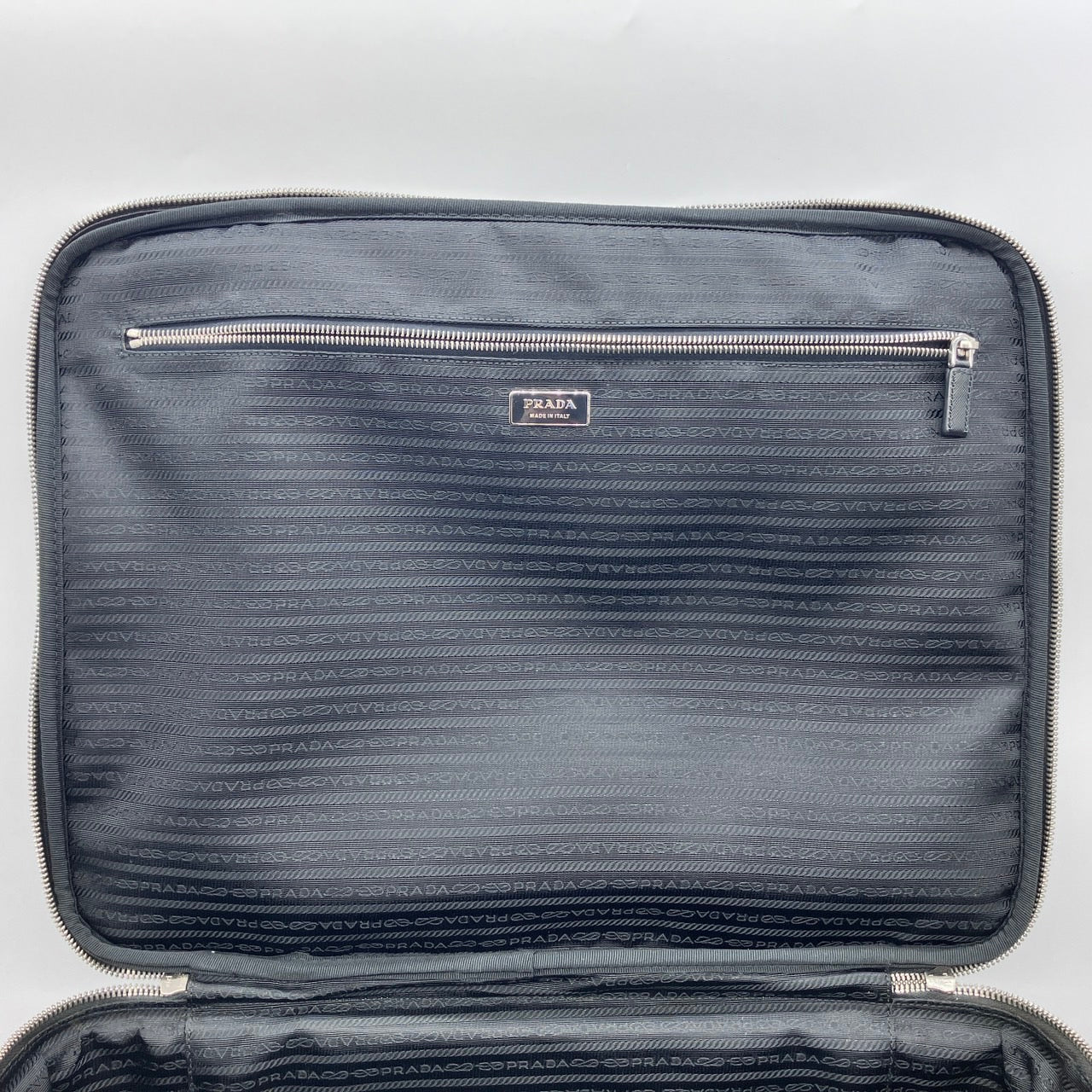 PRADA Carry case