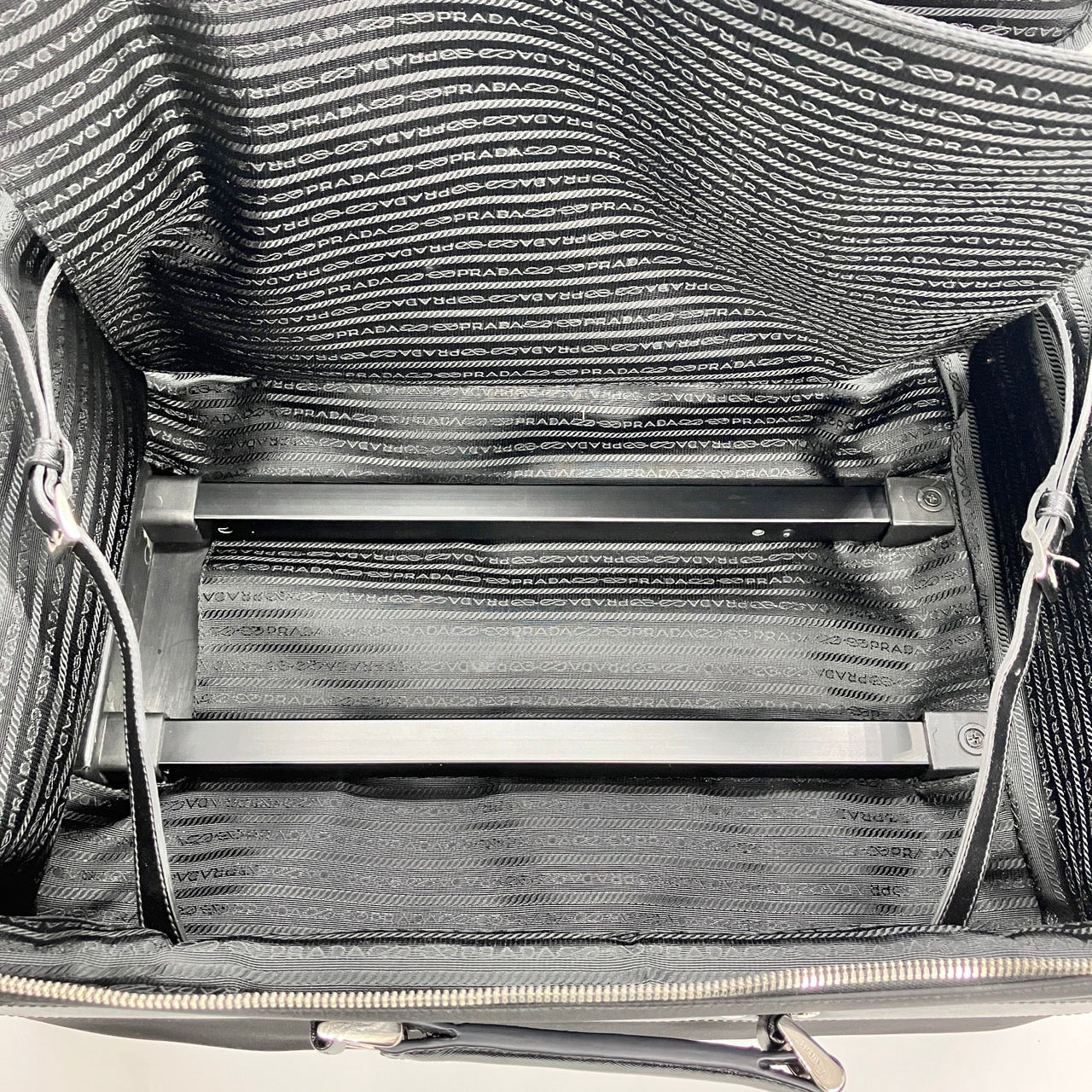 PRADA Carry case