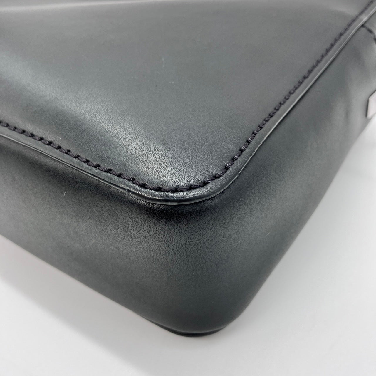 VALENTINO Leather Shoulder bag No cereal