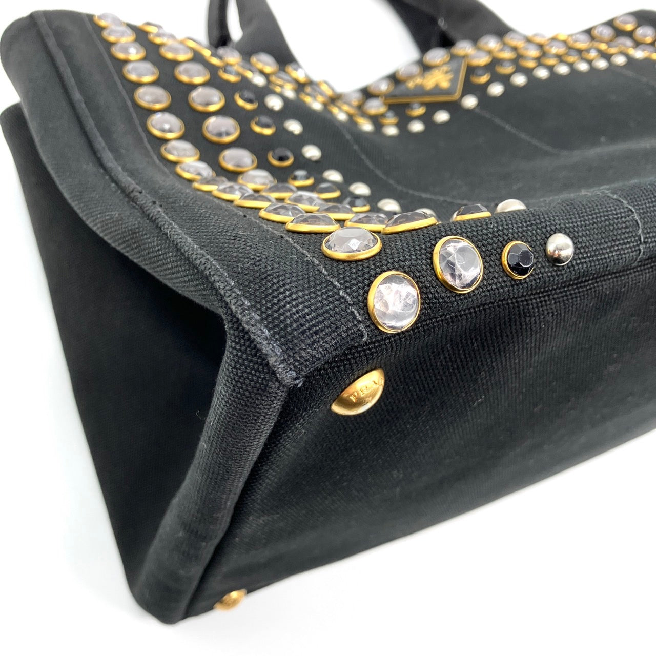 PRADA Studs Kanapa