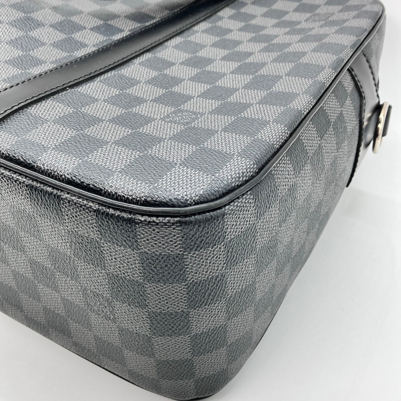 LOUIS VUITTON Graphite Yorn