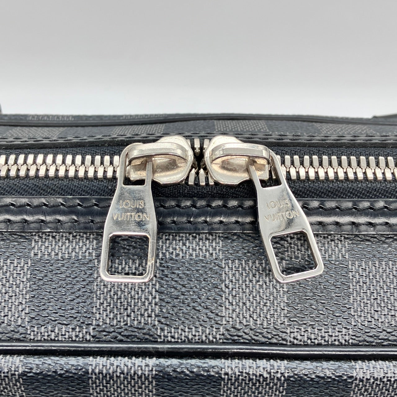 LOUIS VUITTON Graphite Yorn