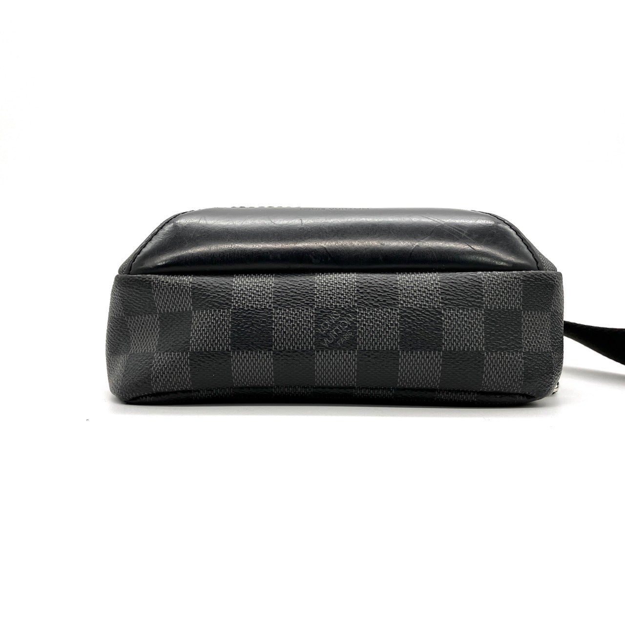 LOUIS VUITTON Avenue Sling