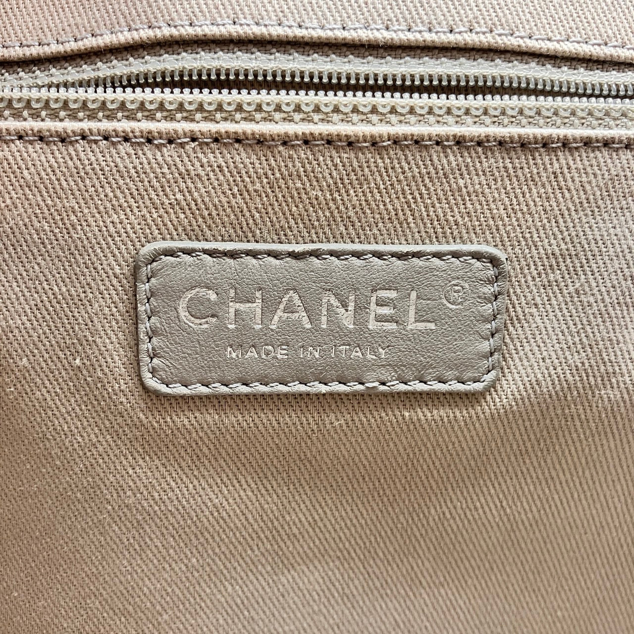 CHANEL Deauville chain tote bag
