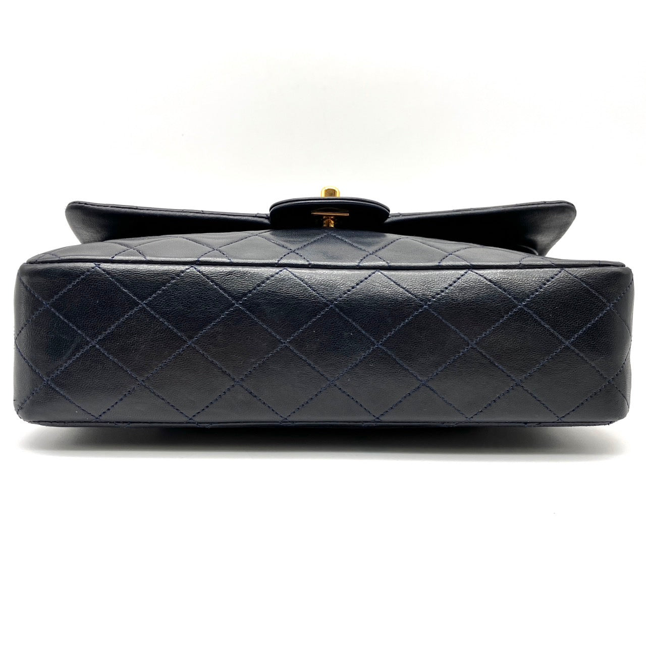 CHANEL Matelasse lambskin chain shoulder