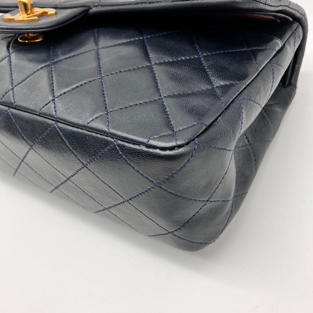 CHANEL Matelasse lambskin chain shoulder