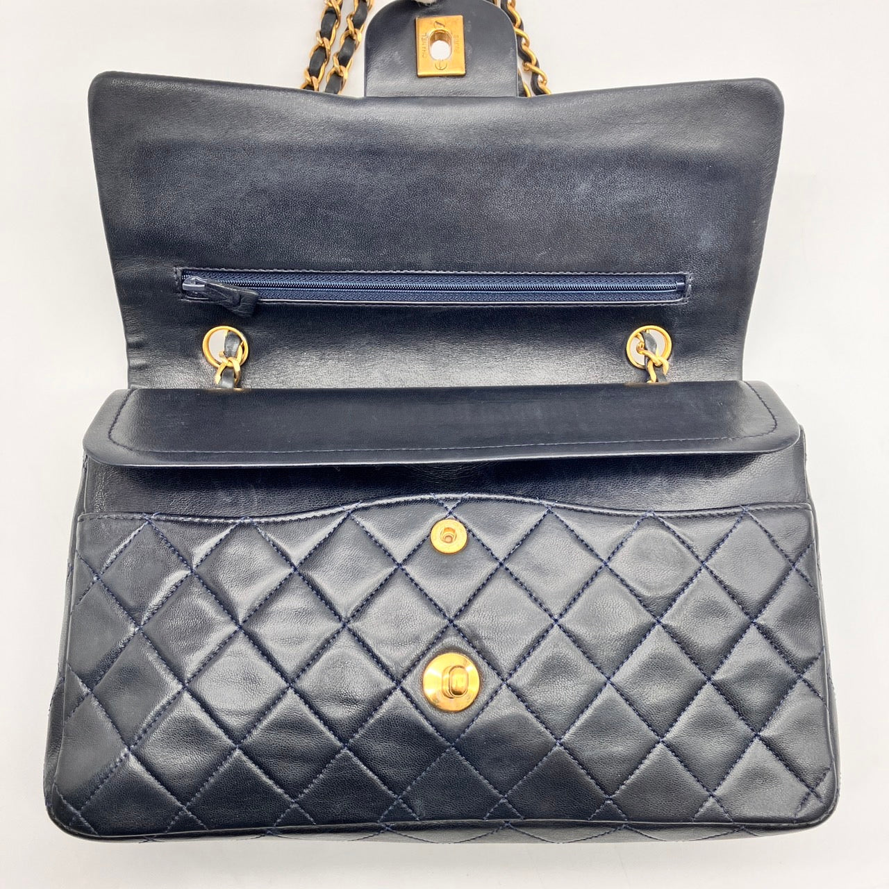 CHANEL Matelasse lambskin chain shoulder