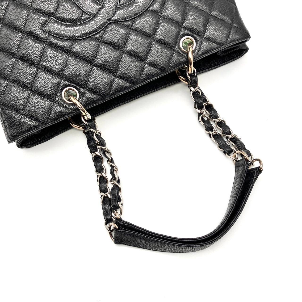 CHANEL Caviar skin chain shoulder GST