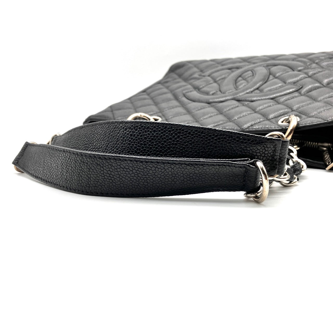 CHANEL Caviar skin chain shoulder GST