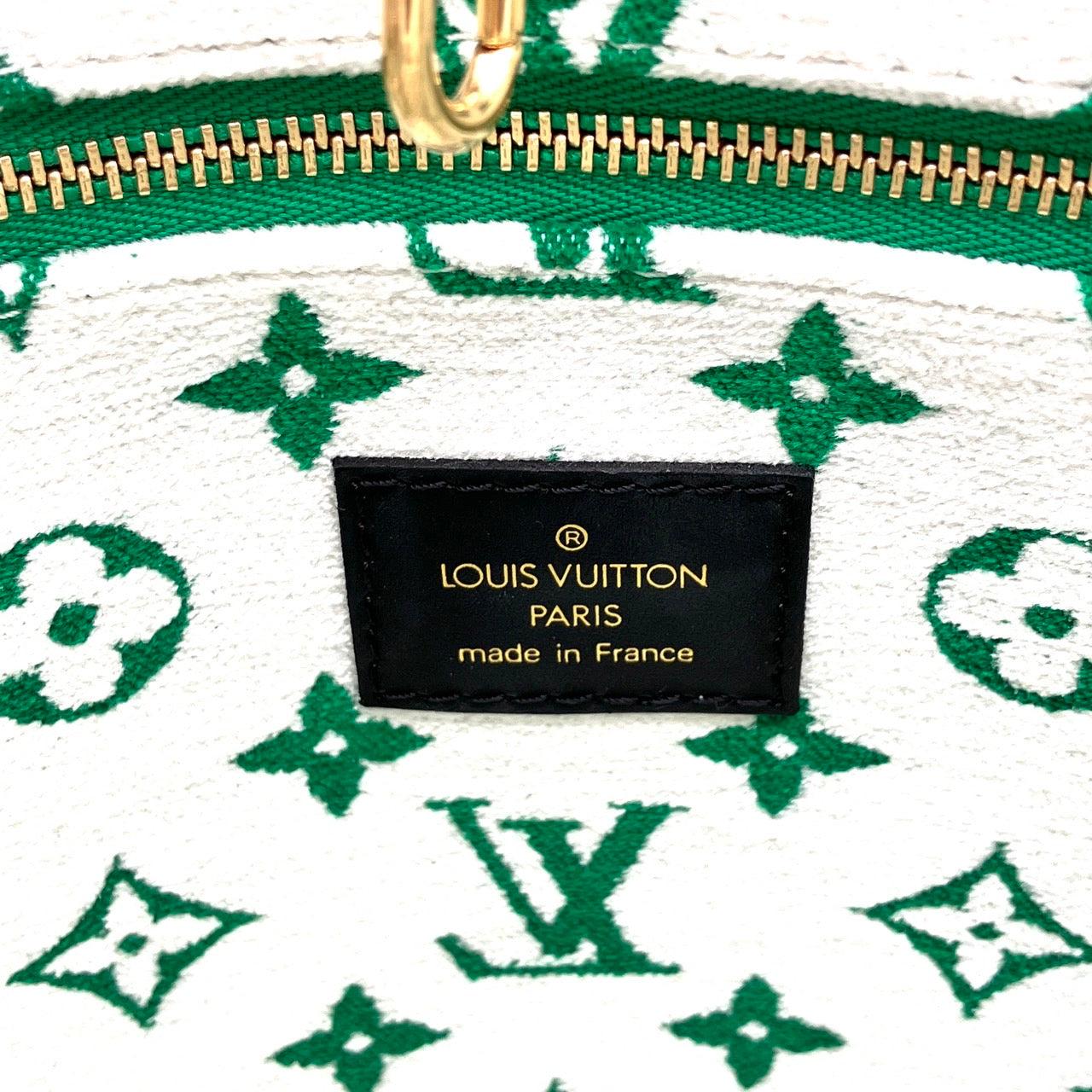 LOUIS VUITTON ON THE GO PM RFID
