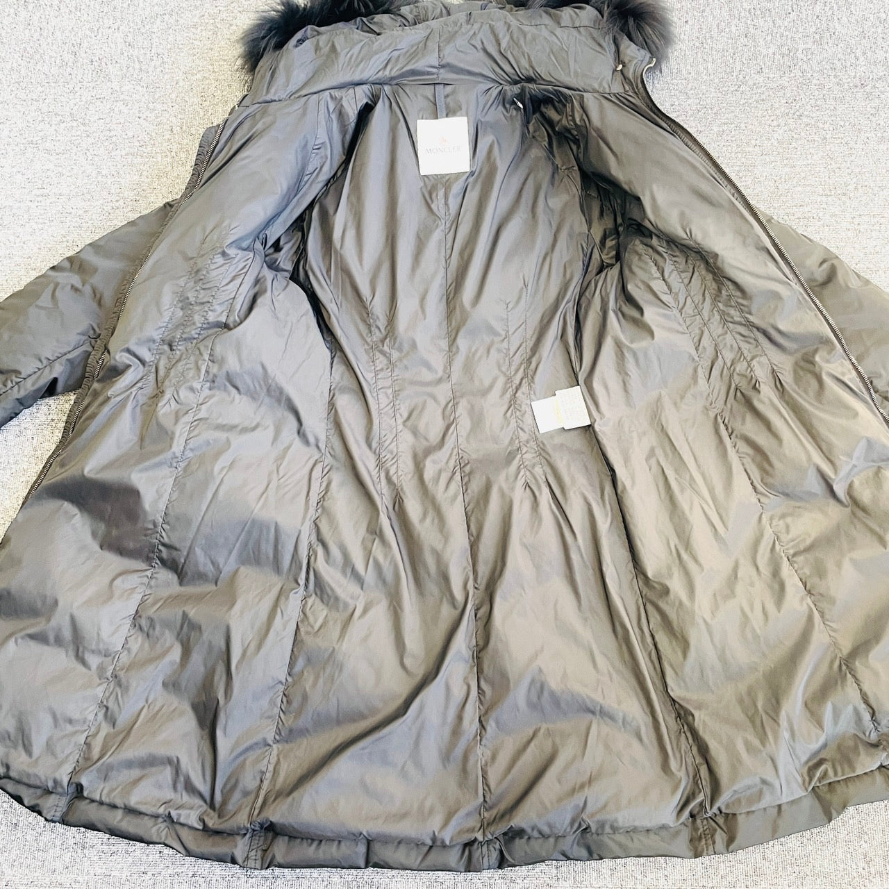 MONCLER DAURADE Down Jacket black