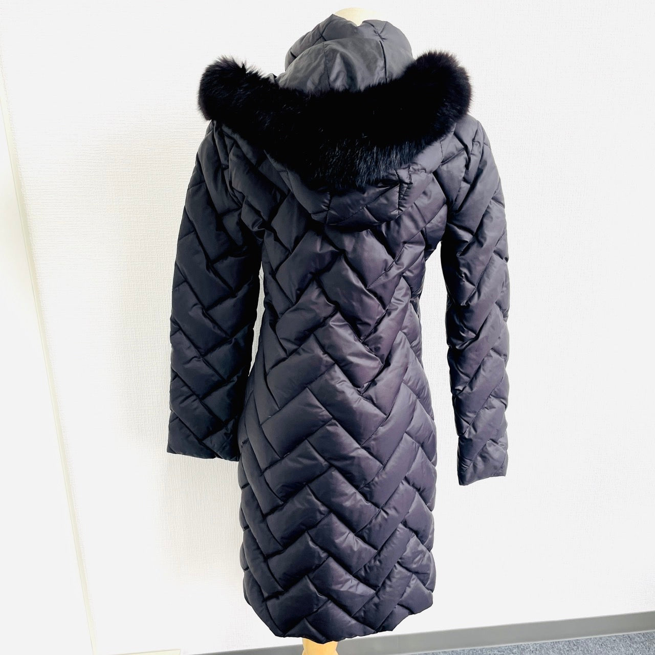 MONCLER Down coat fox fur black