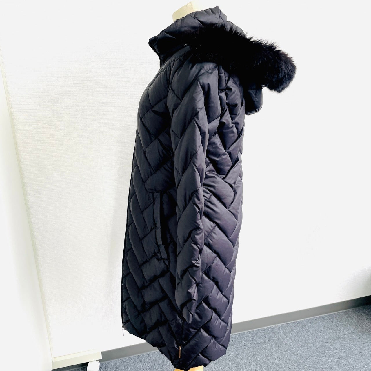 MONCLER Down coat fox fur black