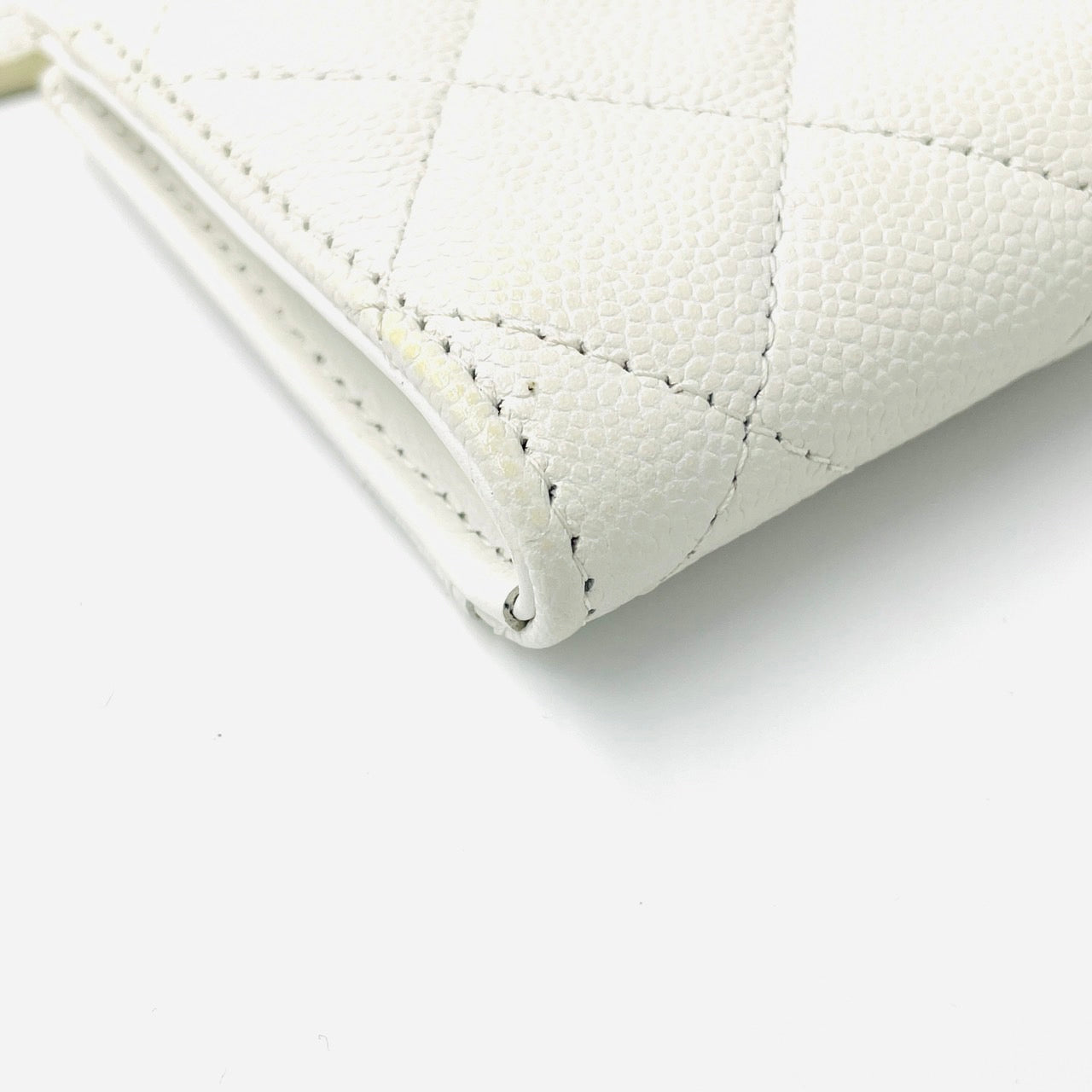 CHANEL Caviar Skin Fragment Coin Purse White