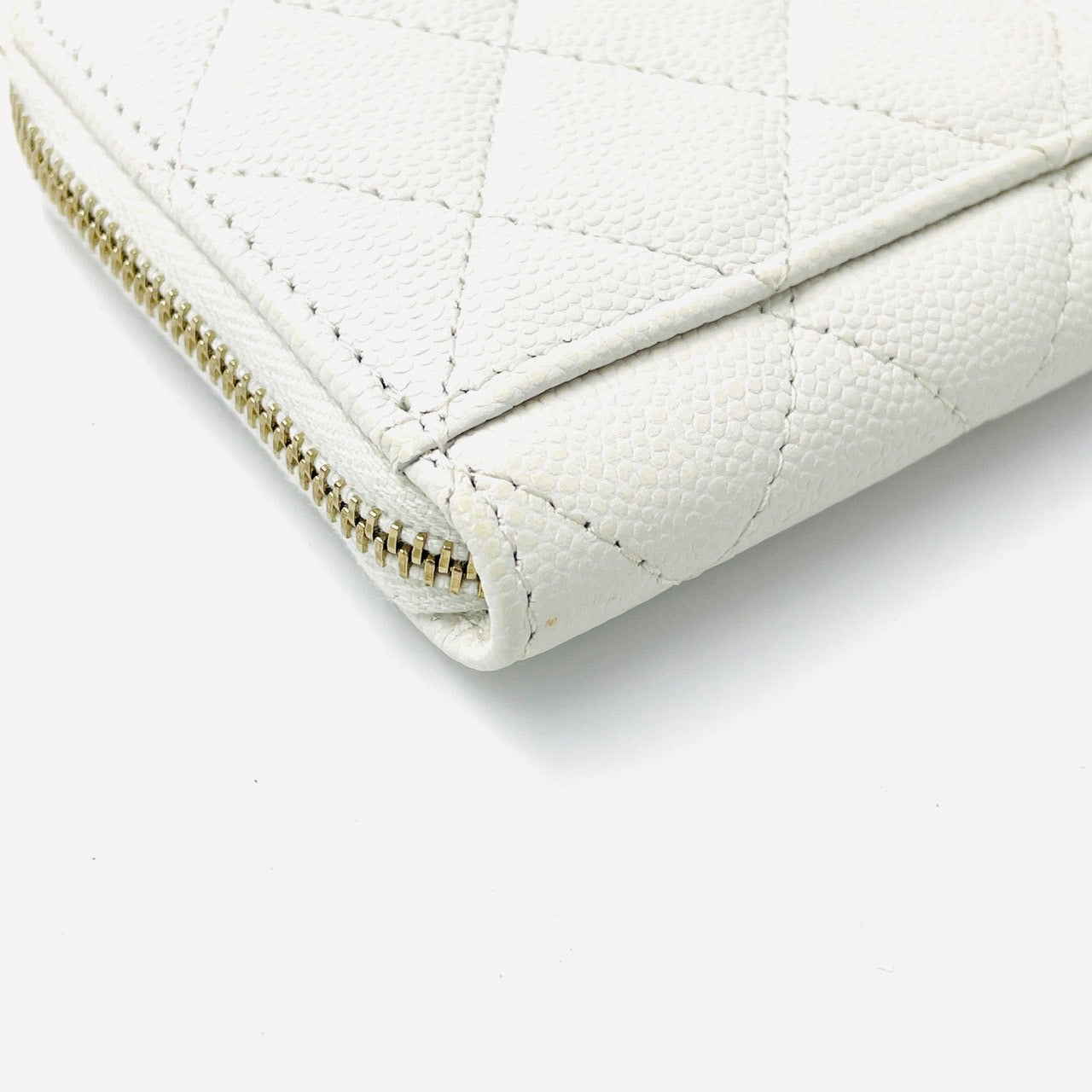 CHANEL Caviar Skin Fragment Coin Purse White