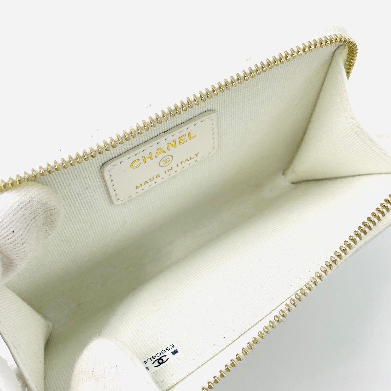 CHANEL Caviar Skin Fragment Coin Purse White