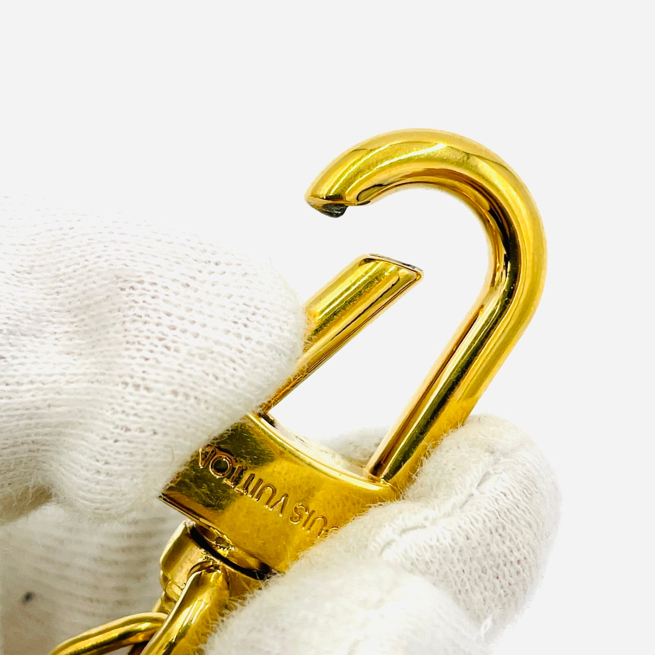 LOUIS VUITTON Alecre Key Charm