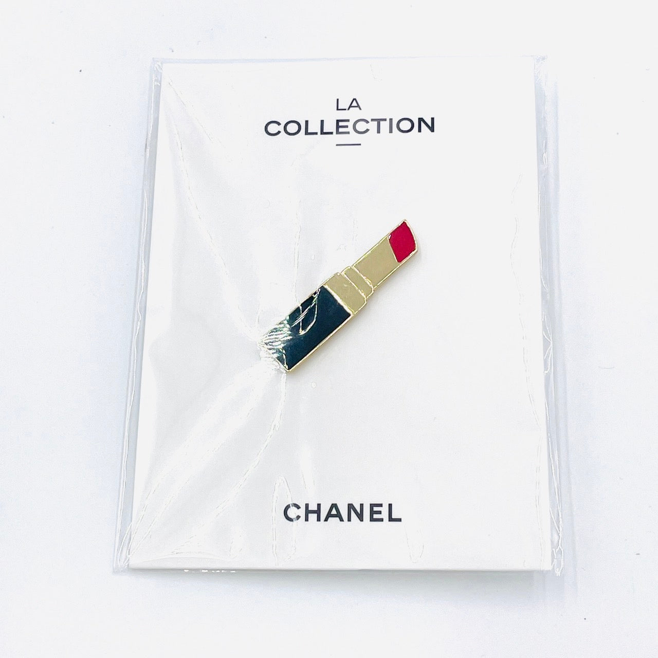 CHANEL Pin badge Un Used