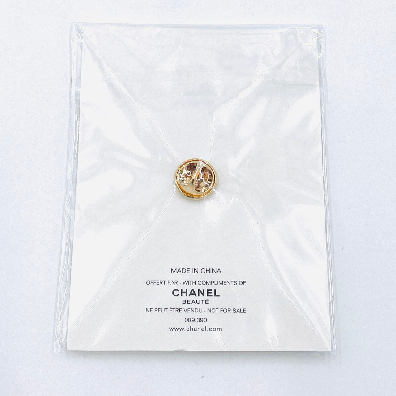 CHANEL Pin badge Un Used