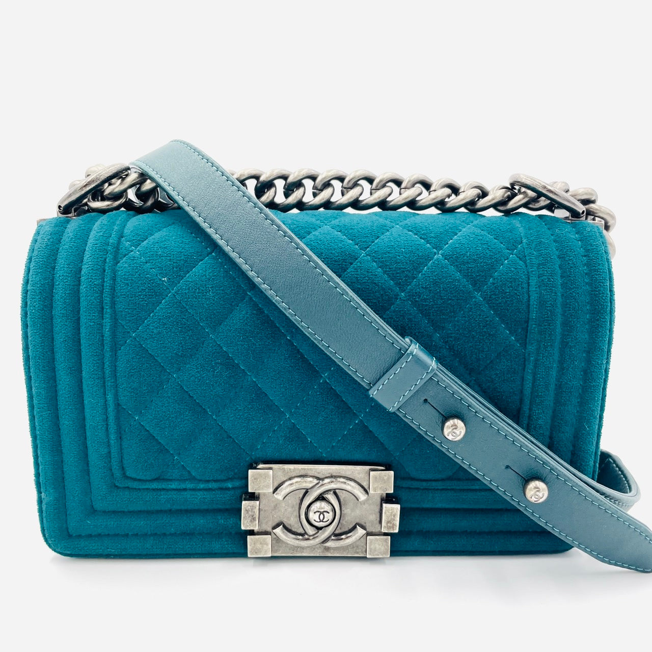 CHANEL BOY CHANEL Velvet boy mini Green