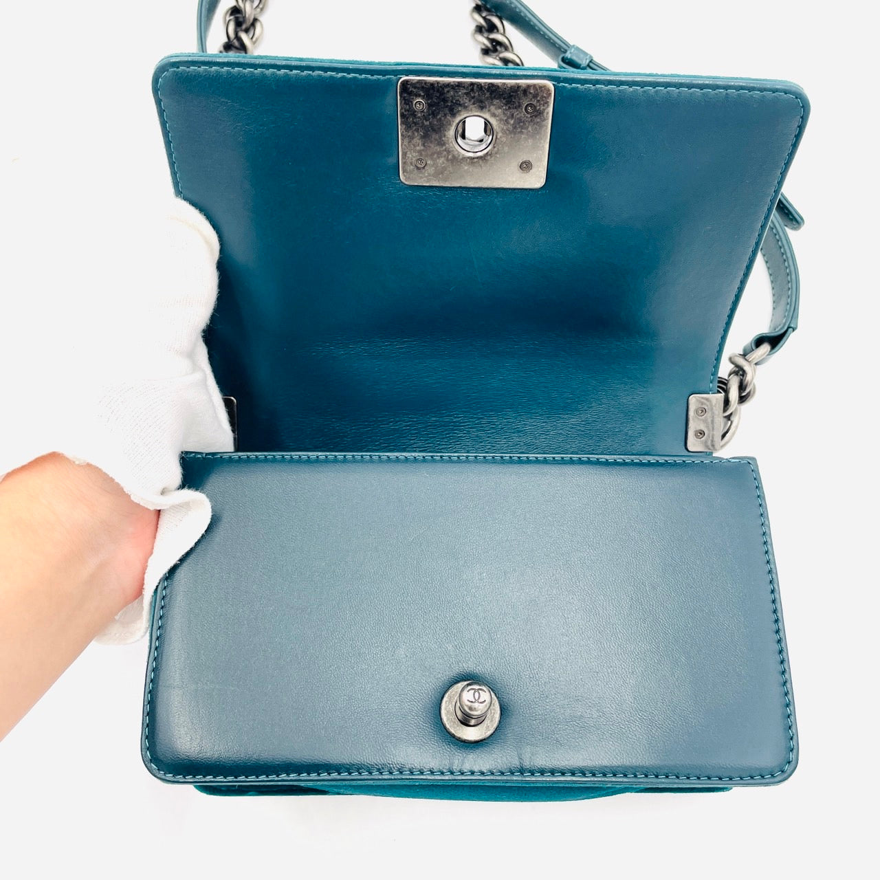 CHANEL BOY CHANEL Velvet boy mini Green